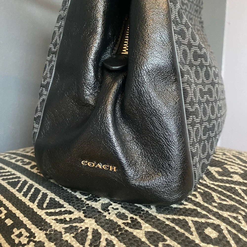 Coach Bag - Picture 5 of 12